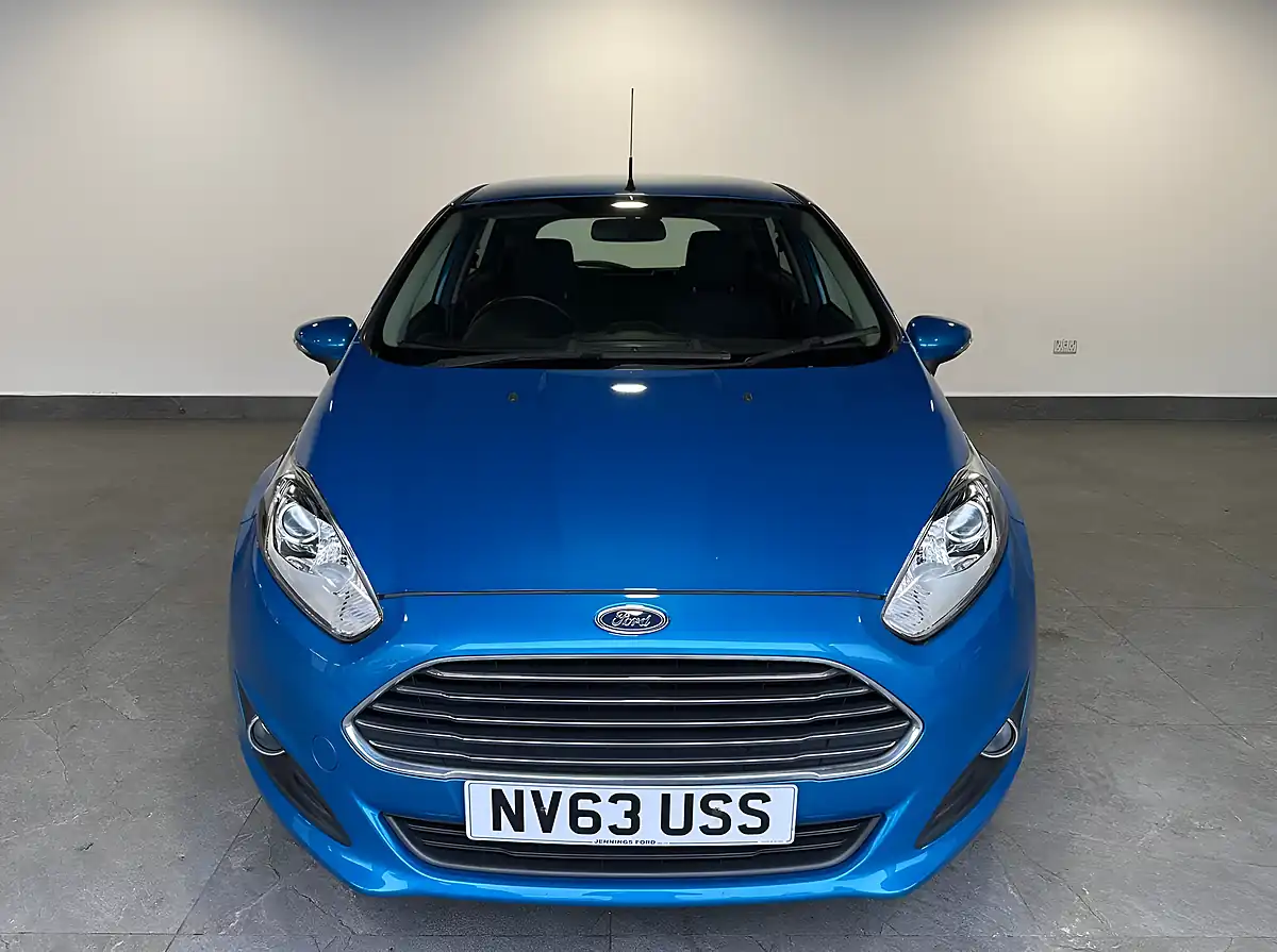 Used 2014 Ford Fiesta Zetec Candy Blue - Interior and Exterior details 8