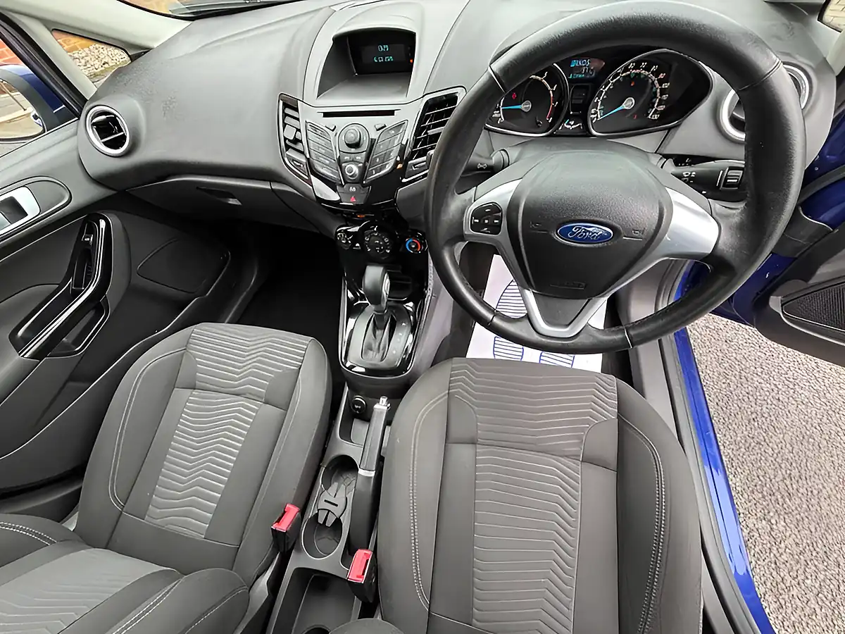 Used 2014 Ford Fiesta Zetec Deep Impact Blue - Interior and Exterior details 19
