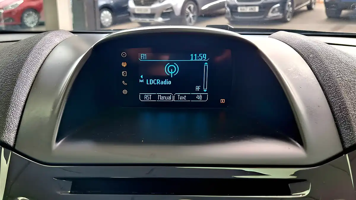 Used 2014 Ford Fiesta Zetec Deep Impact Blue - Interior and Exterior details 13