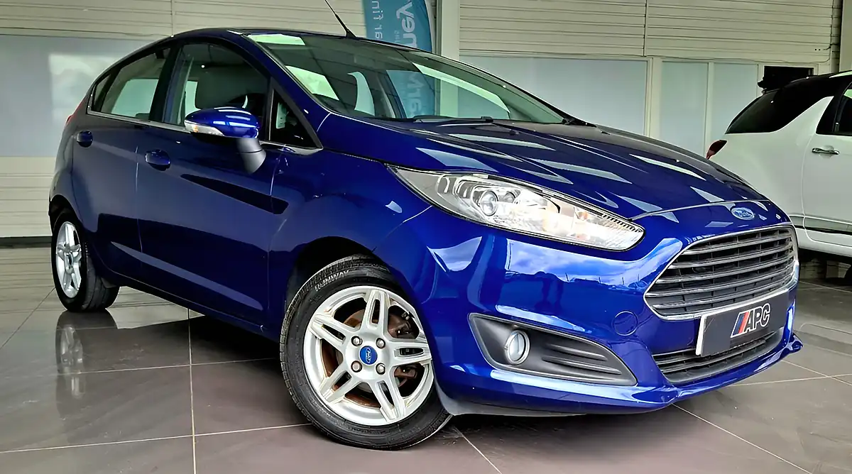 Used 2014 Ford Fiesta Zetec Deep Impact Blue - Interior and Exterior details 9