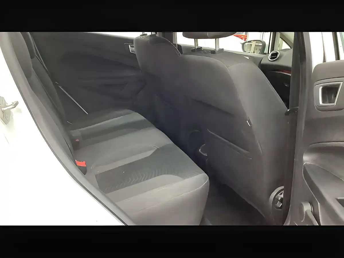 Used 2014 Ford Fiesta Zetec Frozen White - Interior and Exterior details 10