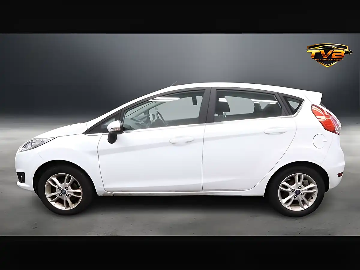 Used 2014 Ford Fiesta Zetec Frozen White - Interior and Exterior details 6