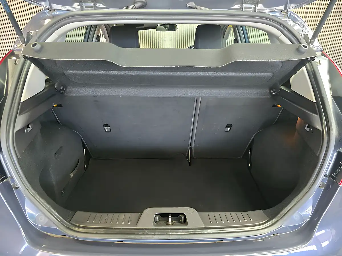 Used 2014 Ford Fiesta Zetec Grey - Interior and Exterior details 11