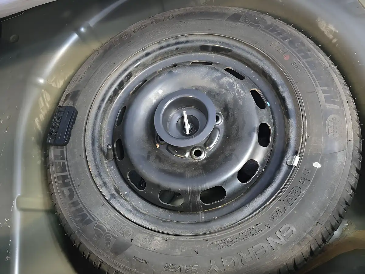 Used 2014 Ford Fiesta Zetec Grey - Interior and Exterior details 12
