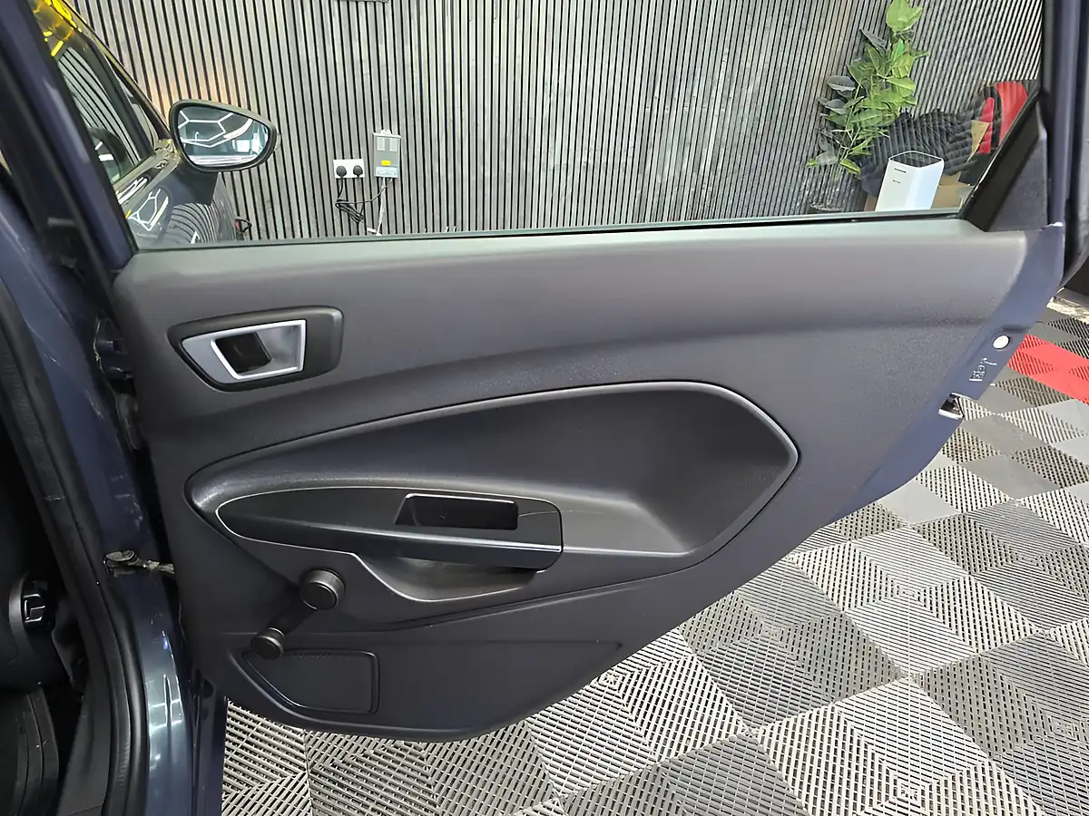 Used 2014 Ford Fiesta Zetec Grey - Interior and Exterior details 13
