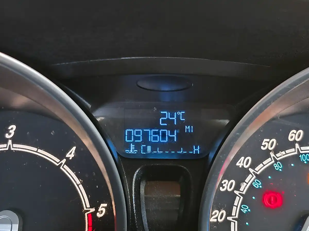 Used 2014 Ford Fiesta Zetec Grey - Interior and Exterior details 15