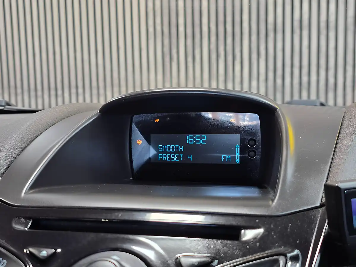 Used 2014 Ford Fiesta Zetec Grey - Interior and Exterior details 17