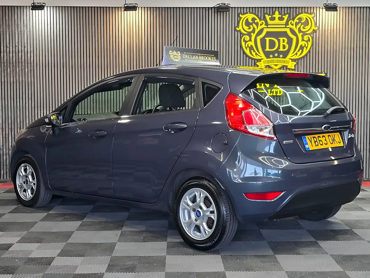 Used 2014 Ford Fiesta Zetec Grey - Interior and Exterior details 5