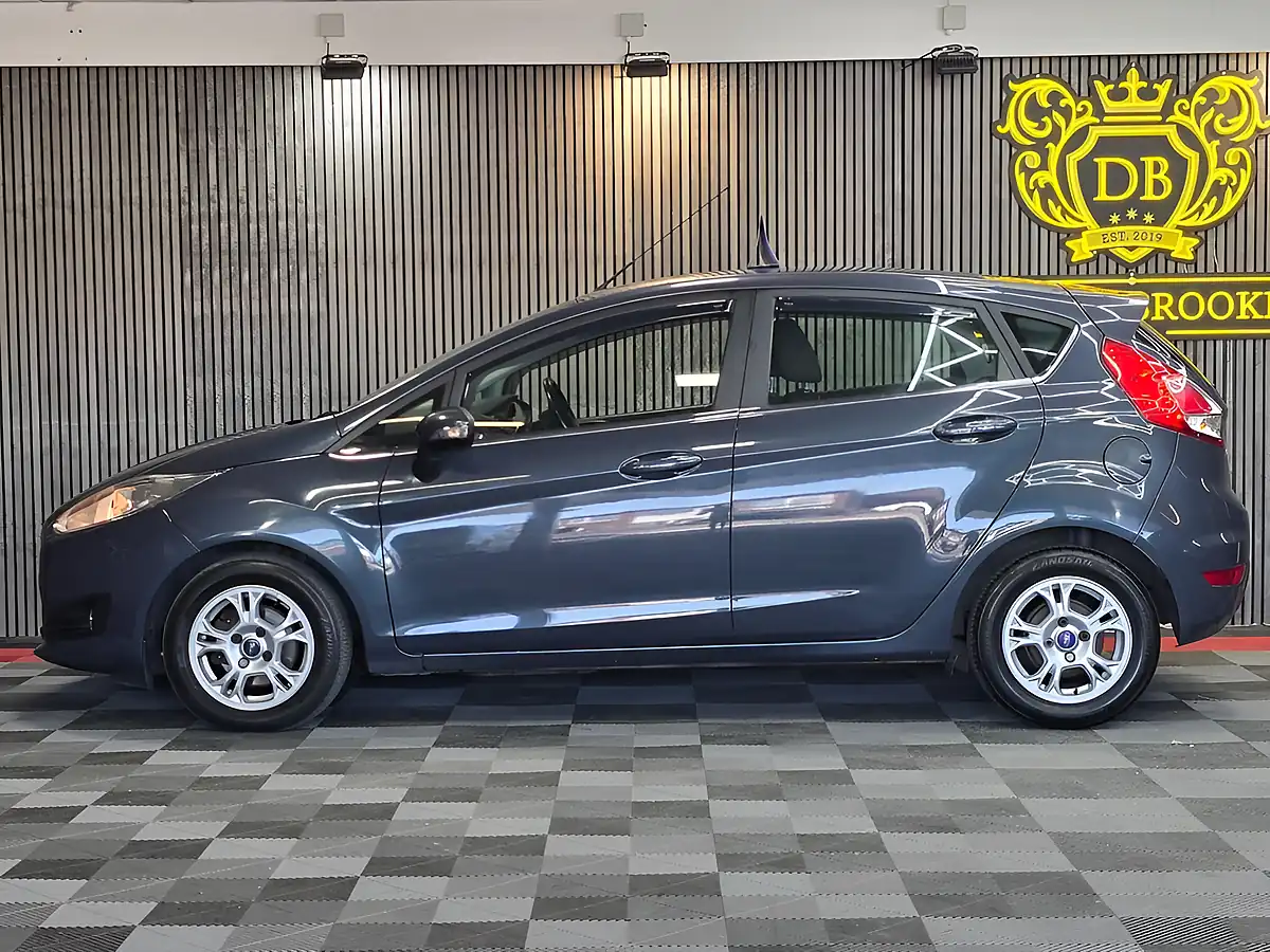 Used 2014 Ford Fiesta Zetec Grey - Interior and Exterior details 6