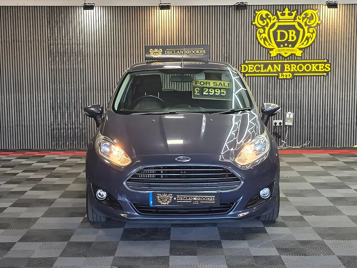 Used 2014 Ford Fiesta Zetec Grey - Interior and Exterior details 8