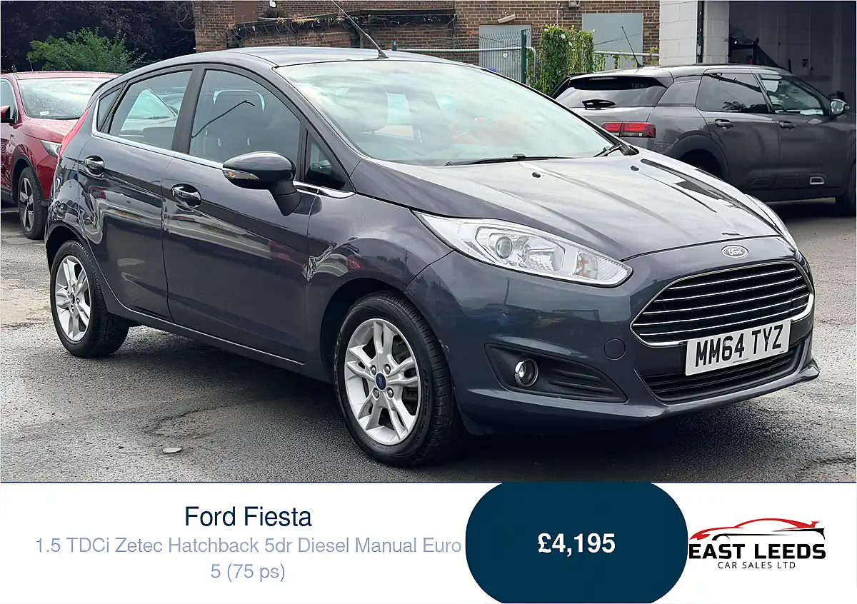 Used 2014 Ford Fiesta Zetec Grey - Front View