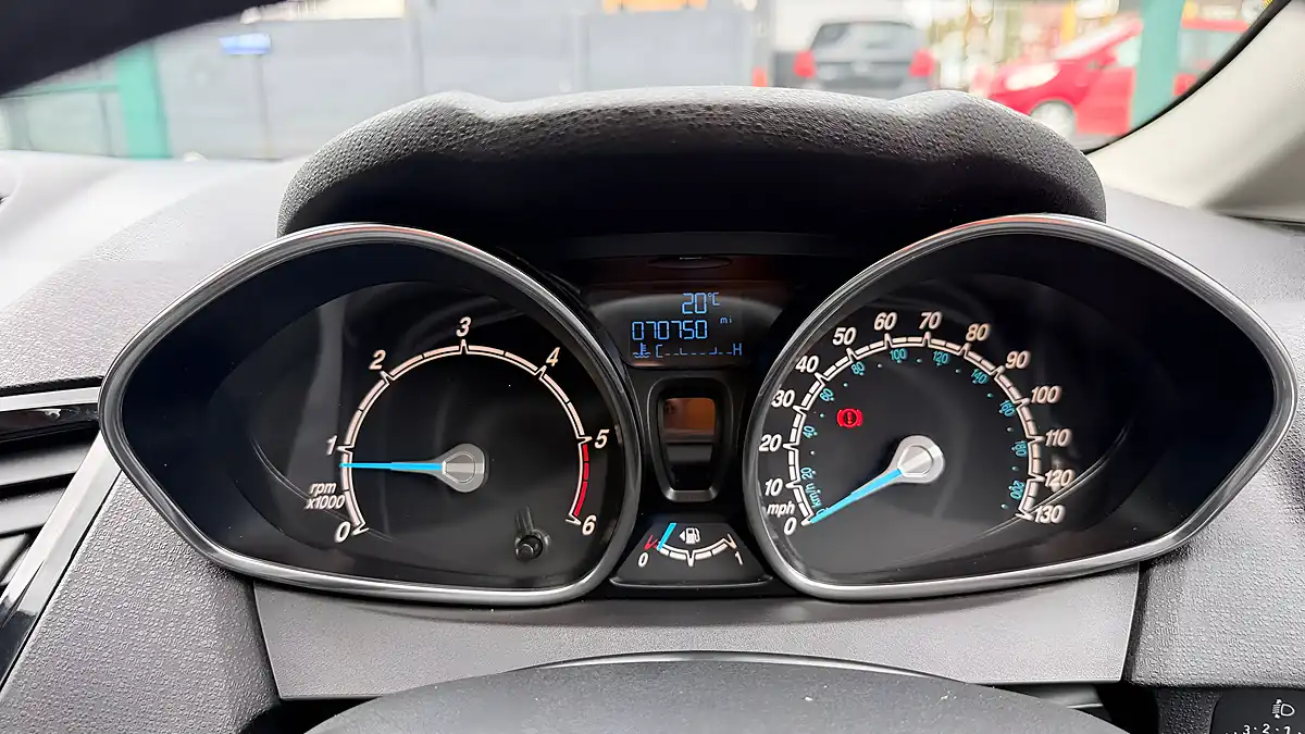 Used 2014 Ford Fiesta Zetec Grey - Interior and Exterior details 10