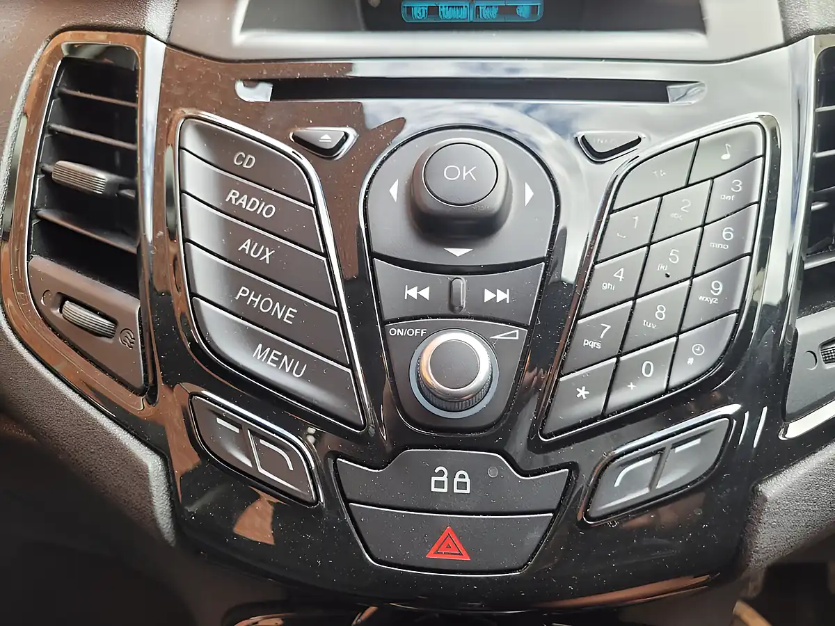 Used 2014 Ford Fiesta Zetec Grey - Interior and Exterior details 17