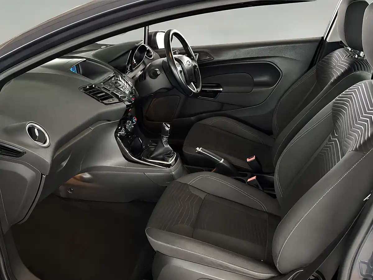 Used 2014 Ford Fiesta Zetec Grey - Interior and Exterior details 7