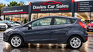 Used 2014 Ford Fiesta Zetec Midnight Sky Grey - Interior and Exterior details 3