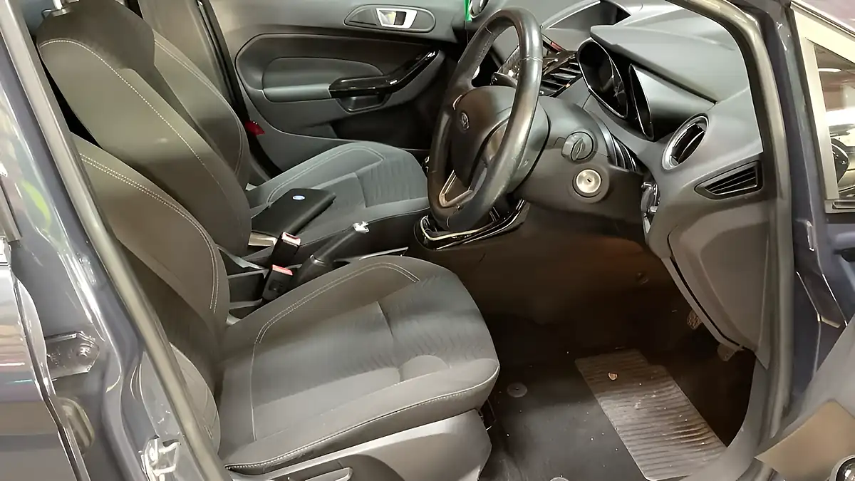 Used 2014 Ford Fiesta Zetec Midnight Sky Grey - Interior and Exterior details 8