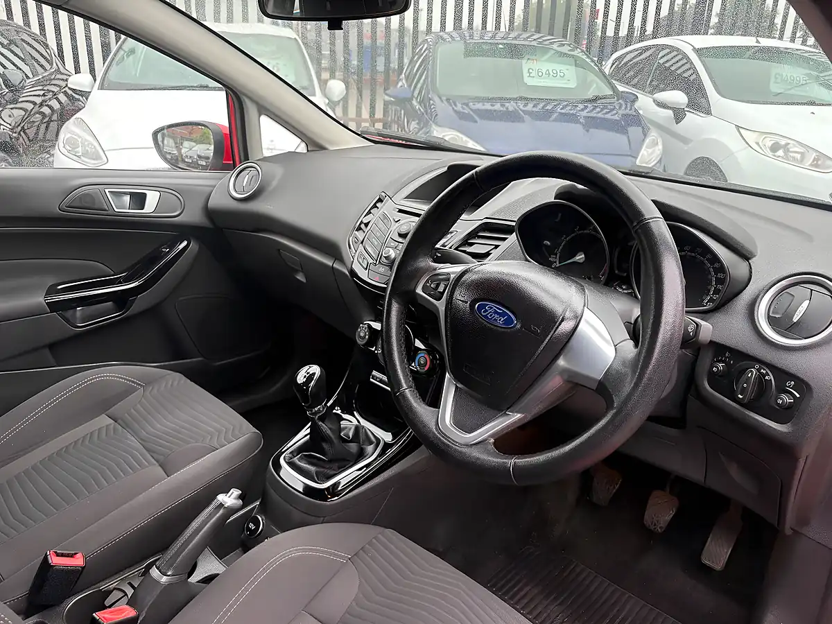 Used 2014 Ford Fiesta Zetec Race Red - Interior and Exterior details 13