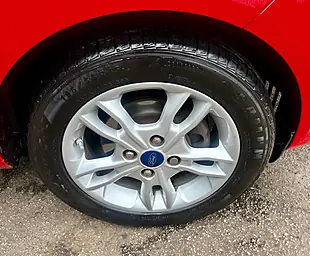 Used 2014 Ford Fiesta Zetec Race Red - Interior and Exterior details 17