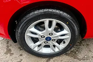Used 2014 Ford Fiesta Zetec Race Red - Interior and Exterior details 18