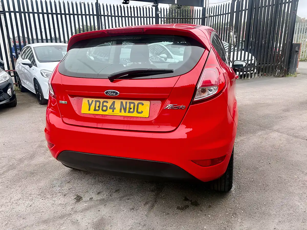 Used 2014 Ford Fiesta Zetec Race Red - Interior and Exterior details 4