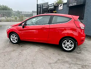 Used 2014 Ford Fiesta Zetec Race Red - Interior and Exterior details 5