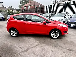 Used 2014 Ford Fiesta Zetec Race Red - Interior and Exterior details 6