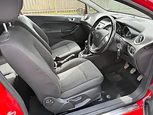 Used 2014 Ford Fiesta Zetec Race Red - Interior and Exterior details 13