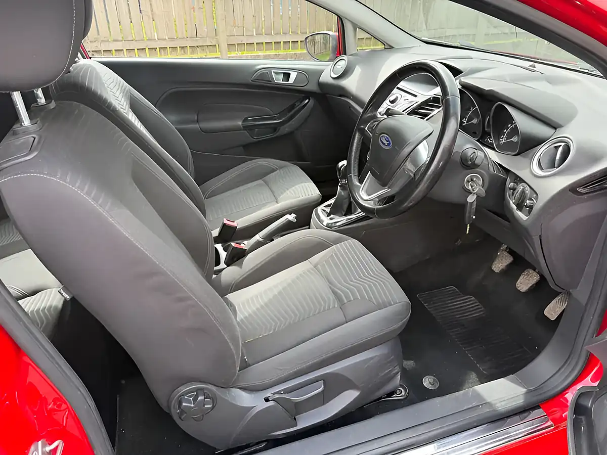 Used 2014 Ford Fiesta Zetec Race Red - Interior and Exterior details 13