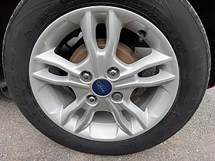 Used 2014 Ford Fiesta Zetec Race Red - Interior and Exterior details 14
