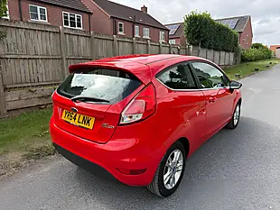 Used 2014 Ford Fiesta Zetec Race Red - Interior and Exterior details 6