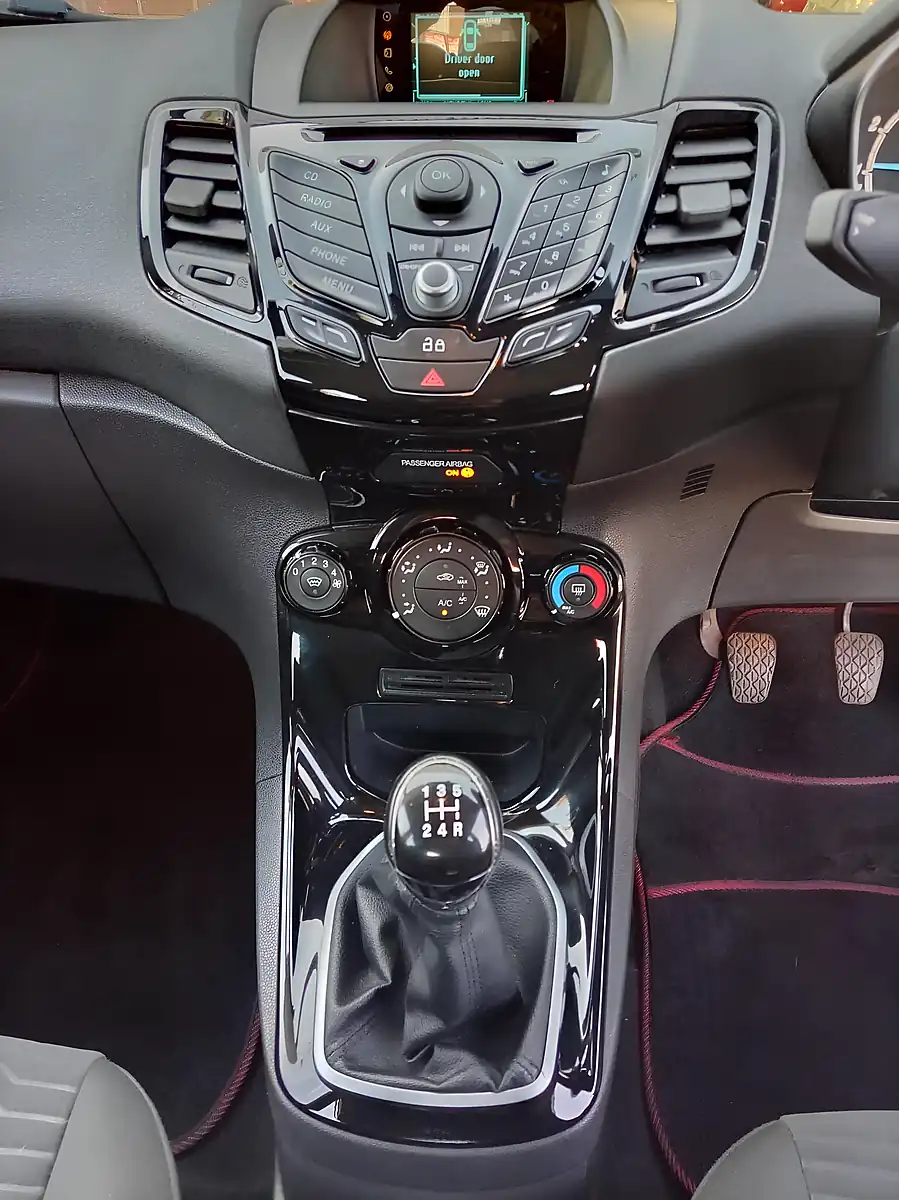 Used 2014 Ford Fiesta Zetec Red - Interior and Exterior details 10