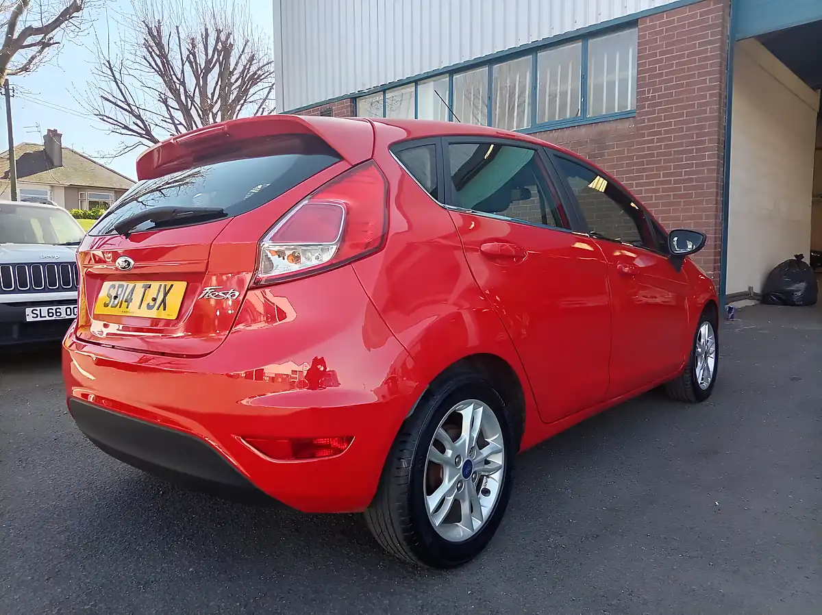 Used 2014 Ford Fiesta Zetec Red - Interior and Exterior details 6