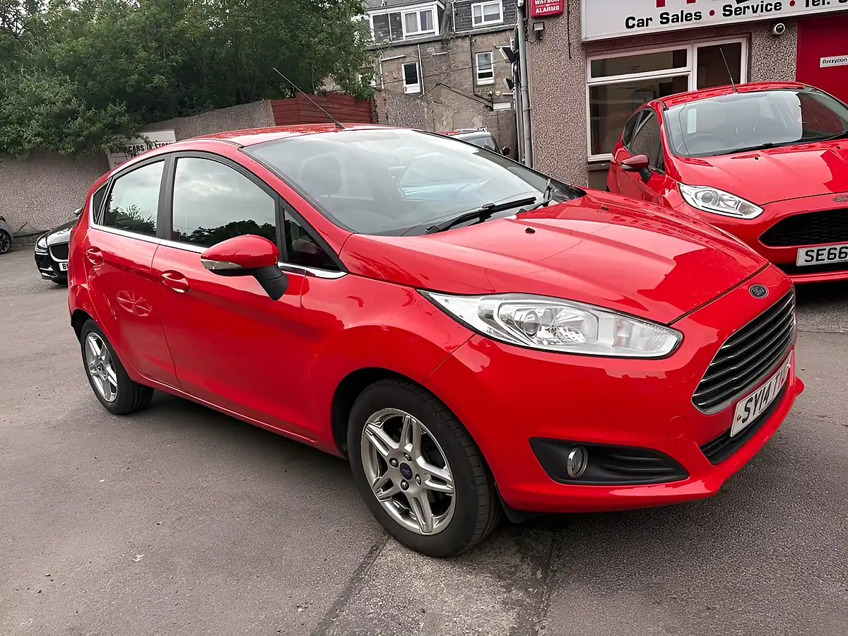 Used 2014 Ford Fiesta Zetec Red - Interior and Exterior details 3