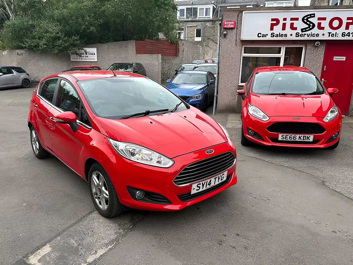 Used 2014 Ford Fiesta Zetec Red - Interior and Exterior details 6
