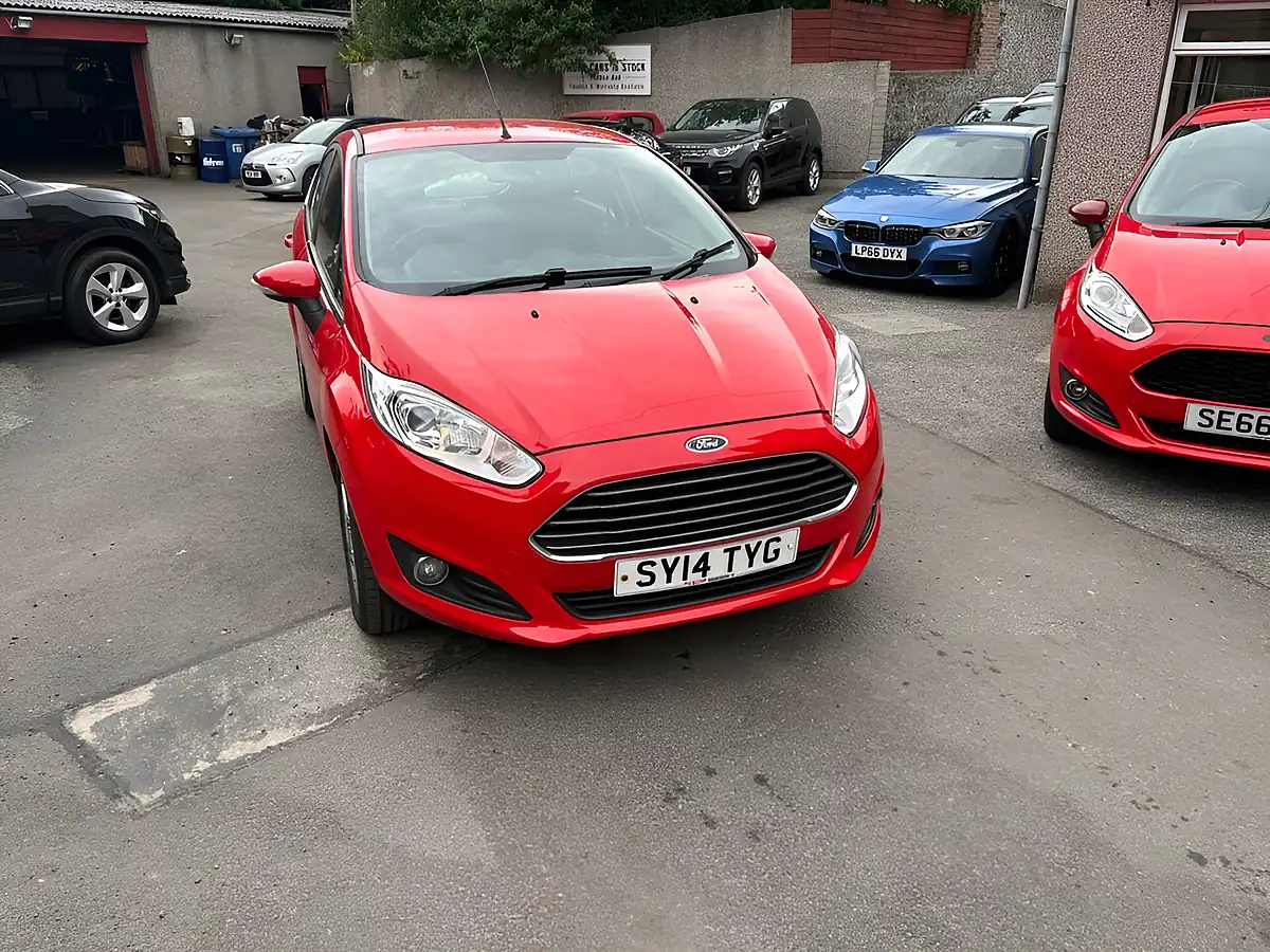 Used 2014 Ford Fiesta Zetec Red - Interior and Exterior details 8