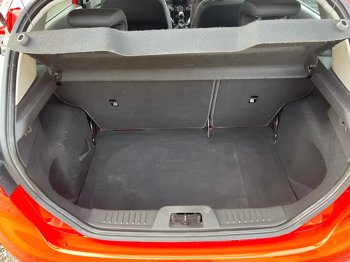 Used 2014 Ford Fiesta Zetec Red - Interior and Exterior details 13