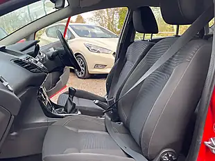 Used 2014 Ford Fiesta Zetec Red - Interior and Exterior details 17
