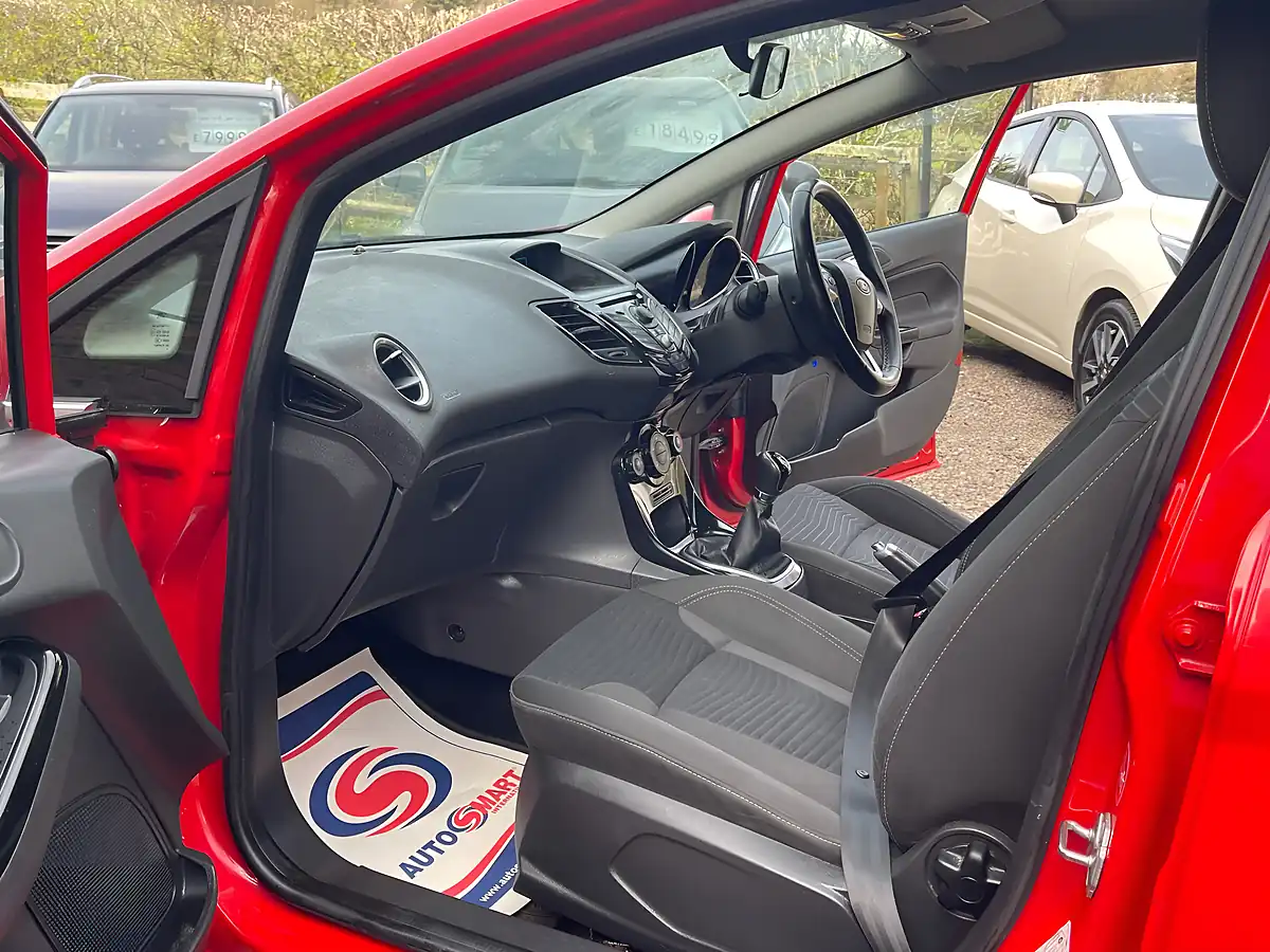 Used 2014 Ford Fiesta Zetec Red - Interior and Exterior details 18
