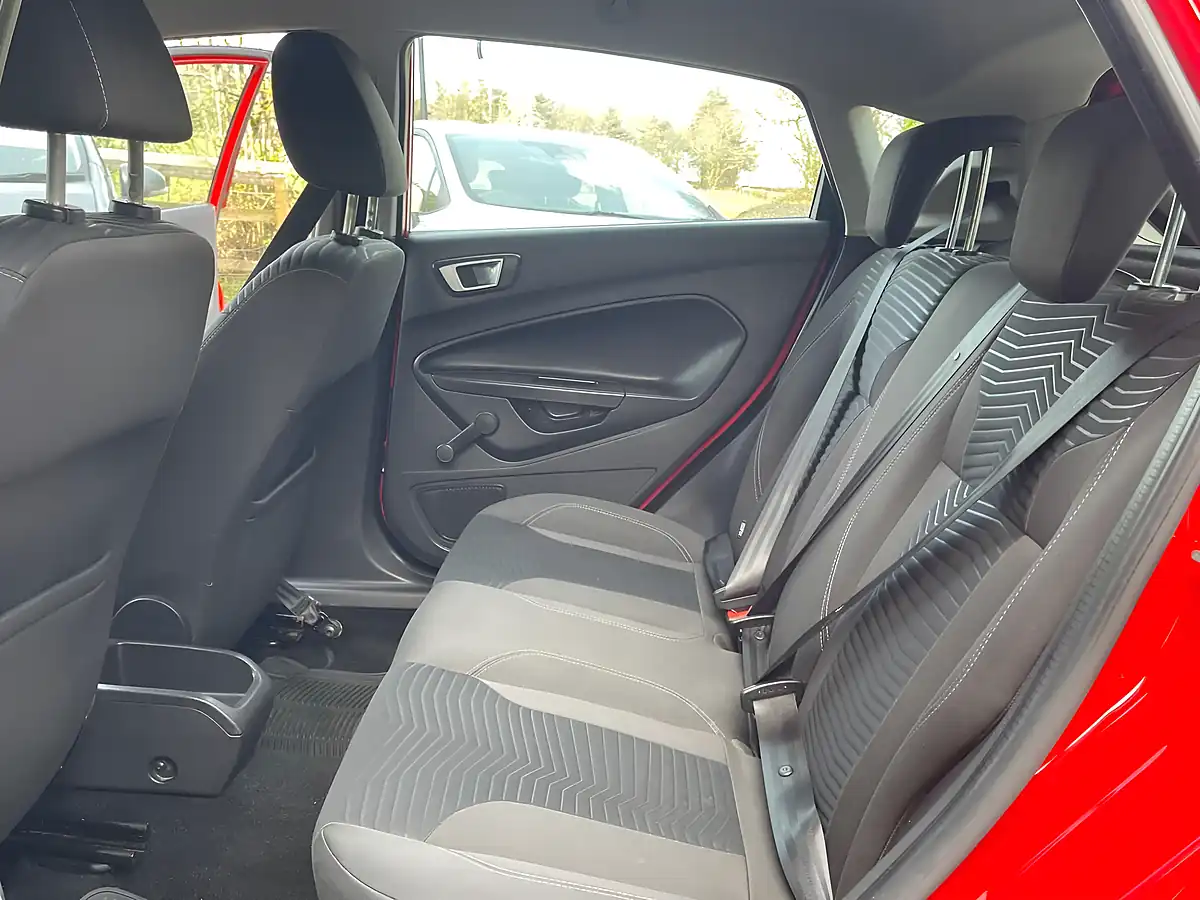 Used 2014 Ford Fiesta Zetec Red - Interior and Exterior details 19