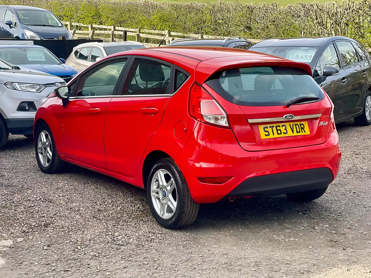Used 2014 Ford Fiesta Zetec Red - Interior and Exterior details 5