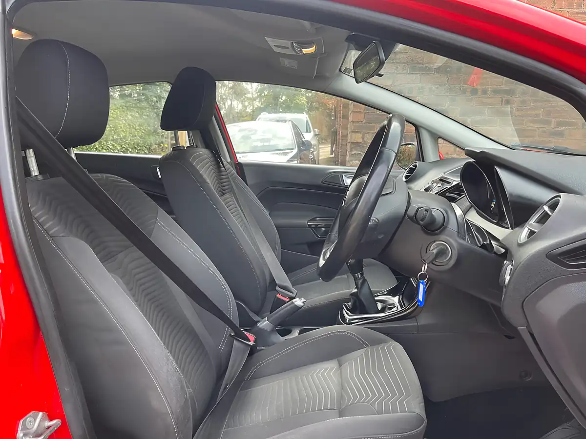 Used 2014 Ford Fiesta Zetec Red - Interior and Exterior details 8