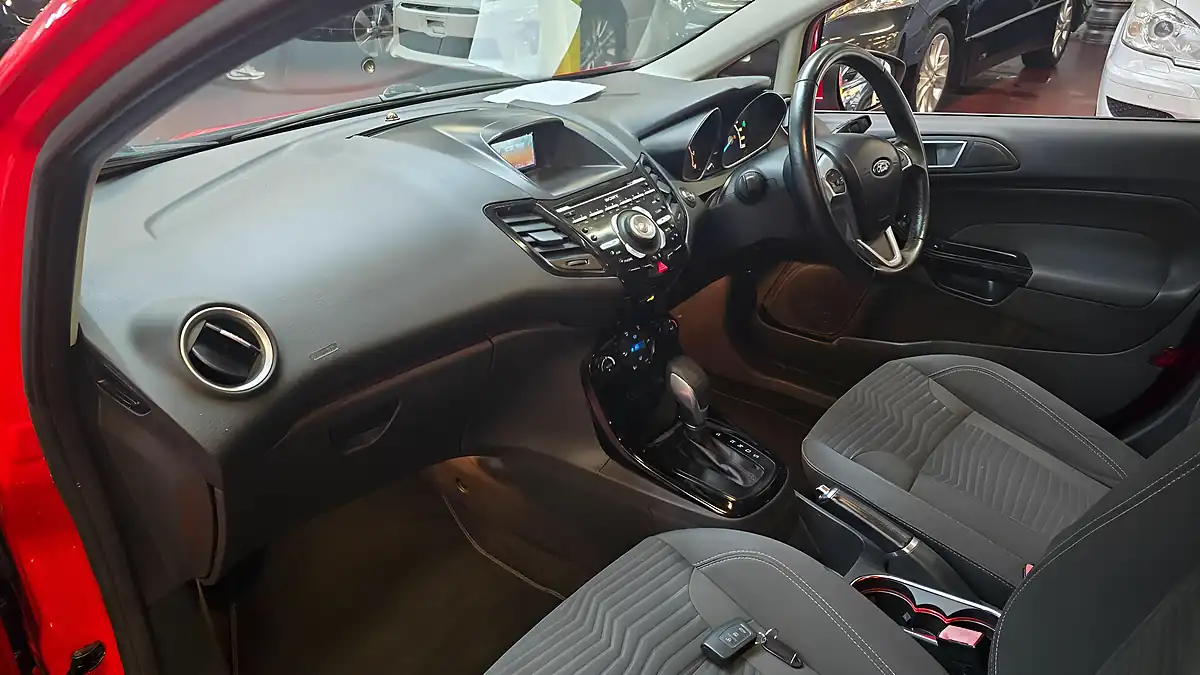 Used 2014 Ford Fiesta Zetec Red - Interior and Exterior details 12