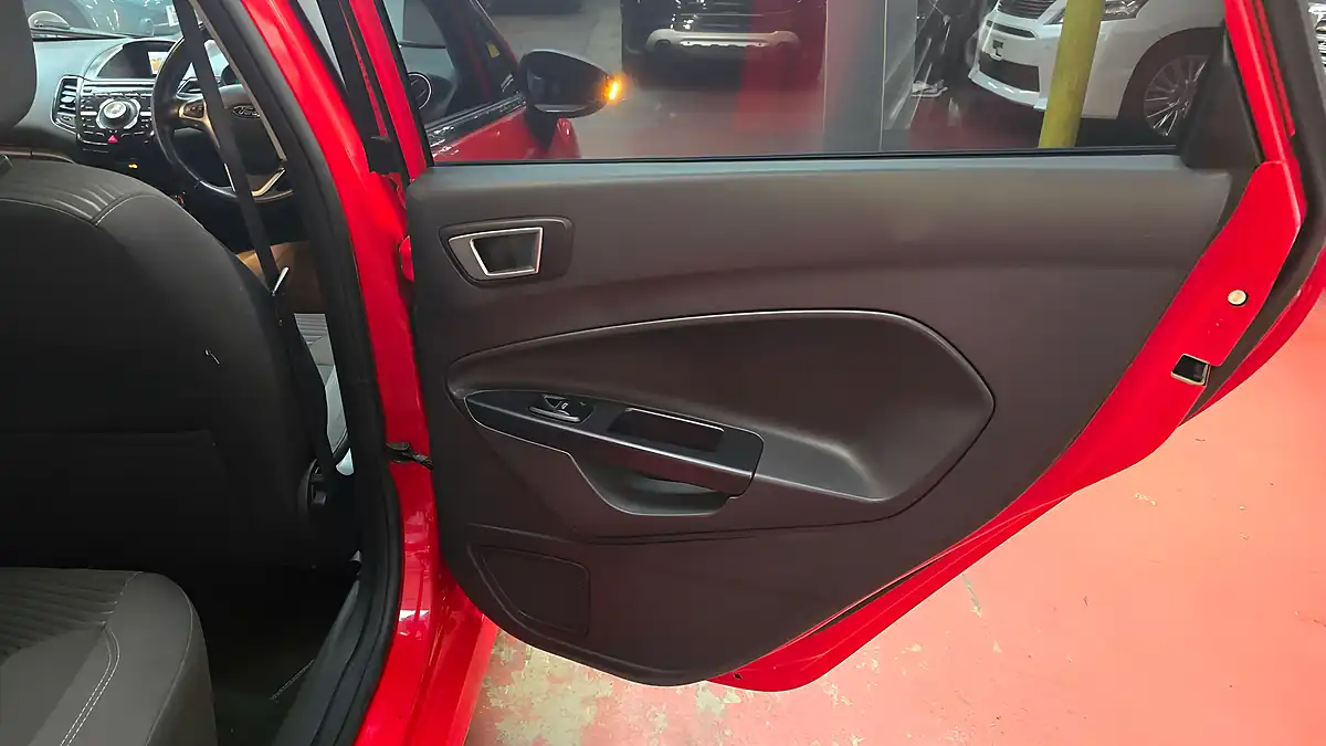 Used 2014 Ford Fiesta Zetec Red - Interior and Exterior details 14