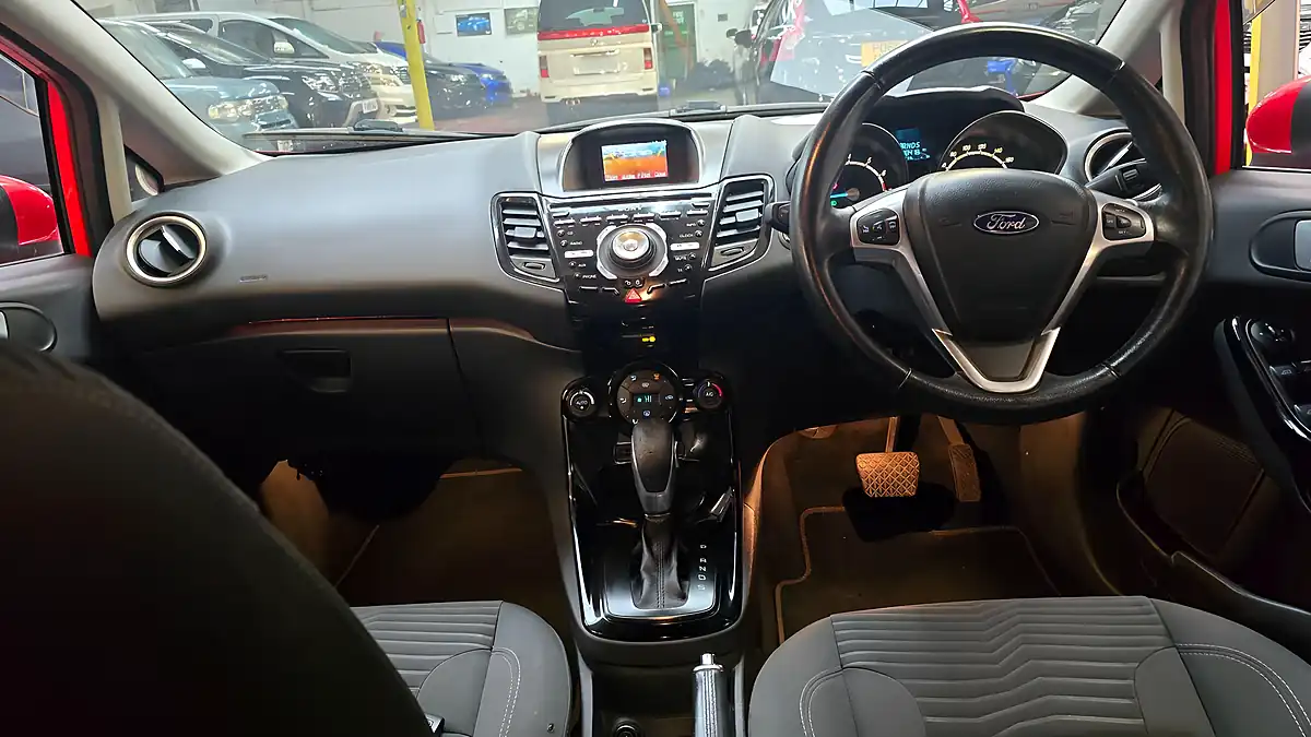 Used 2014 Ford Fiesta Zetec Red - Interior and Exterior details 4