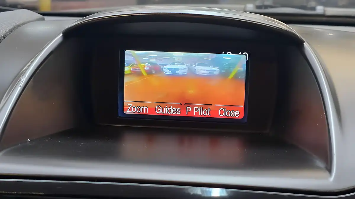 Used 2014 Ford Fiesta Zetec Red - Interior and Exterior details 5