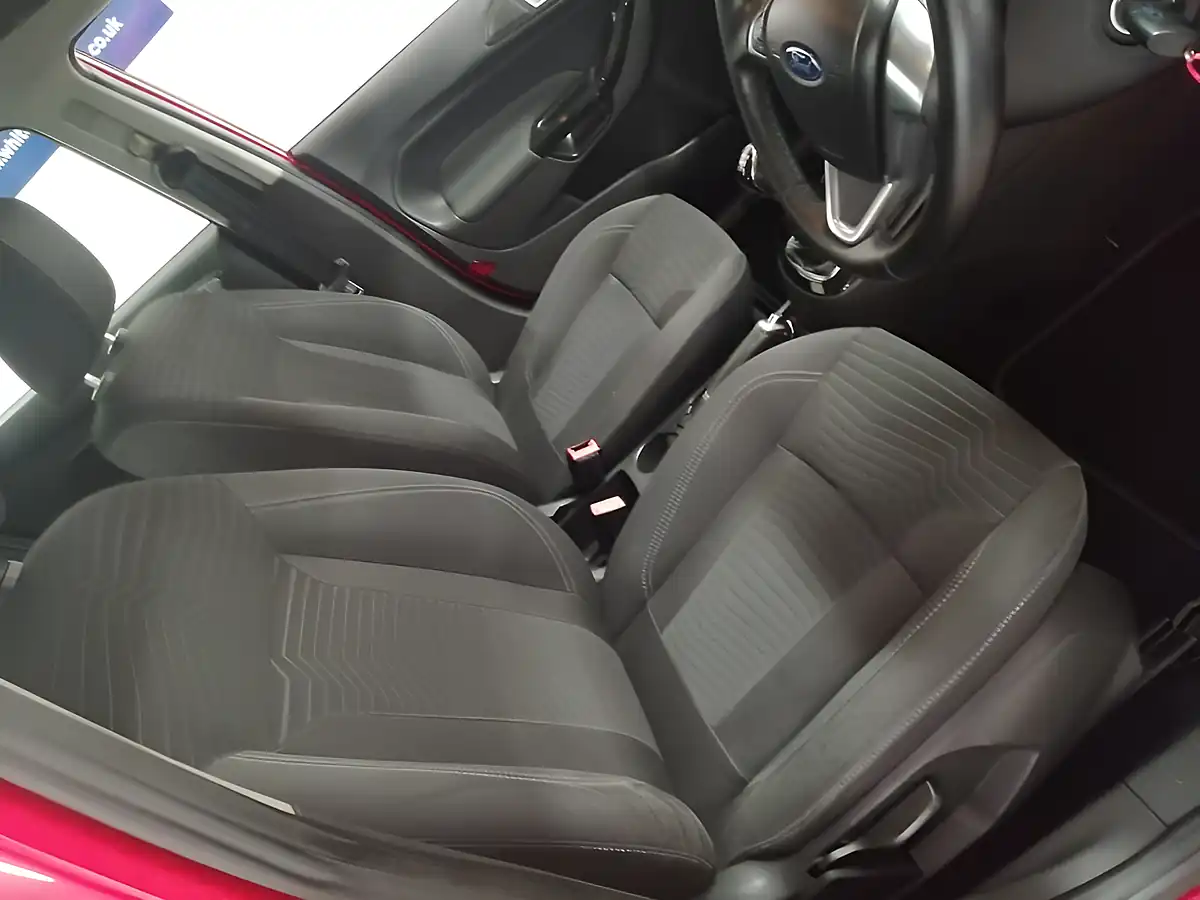 Used 2014 Ford Fiesta Zetec Red - Interior and Exterior details 15
