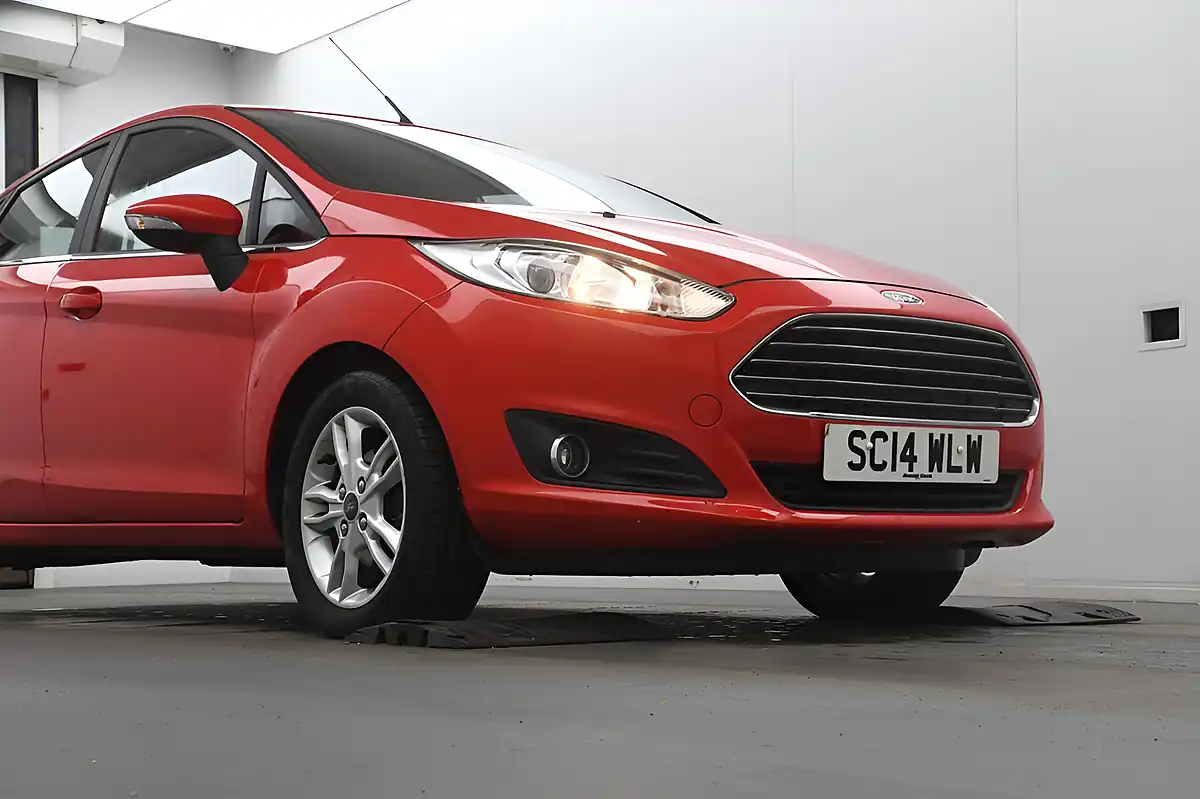Used 2014 Ford Fiesta Zetec Red - Interior and Exterior details 10