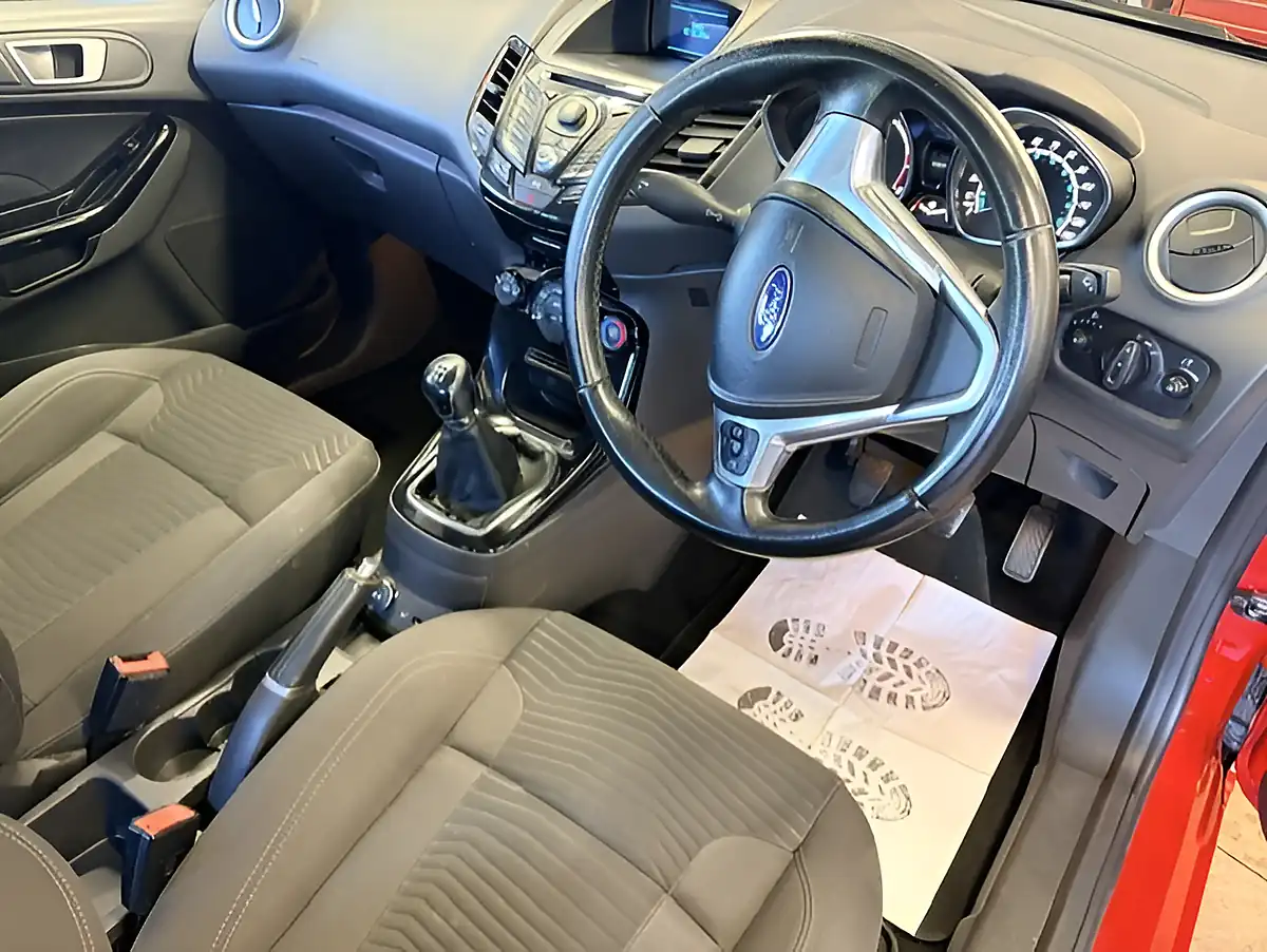 Used 2014 Ford Fiesta Zetec Red - Interior and Exterior details 10