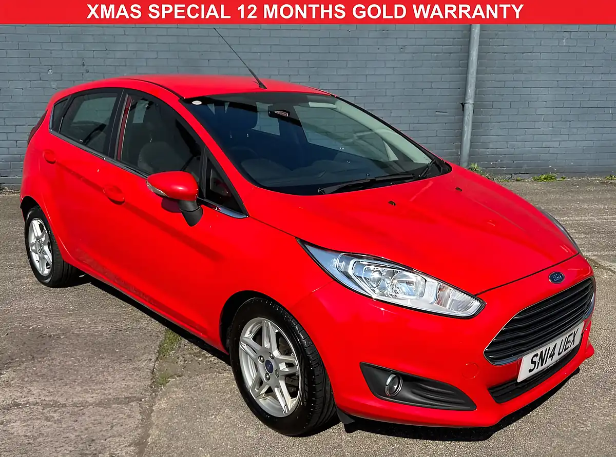 Used 2014 Ford Fiesta Zetec Red - Front View