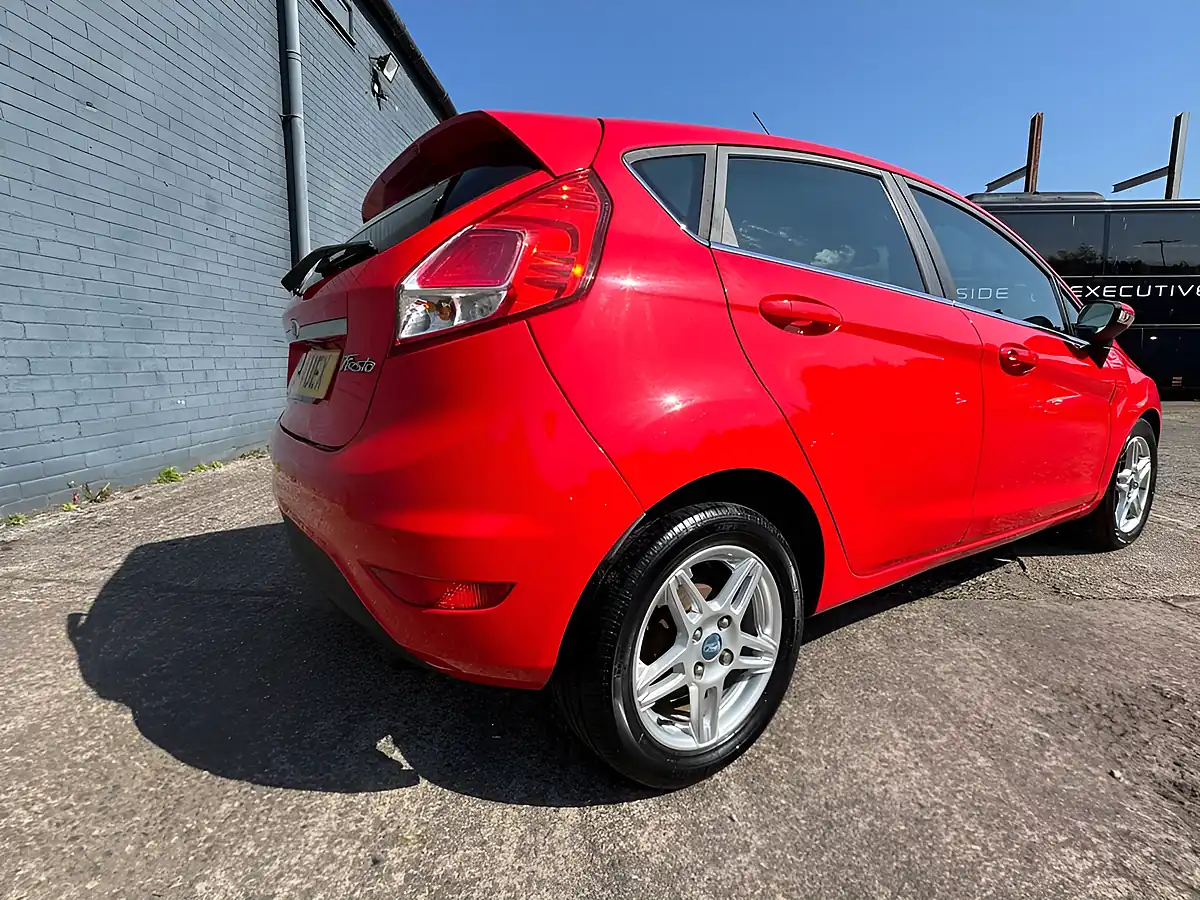 Used 2014 Ford Fiesta Zetec Red - Interior and Exterior details 10